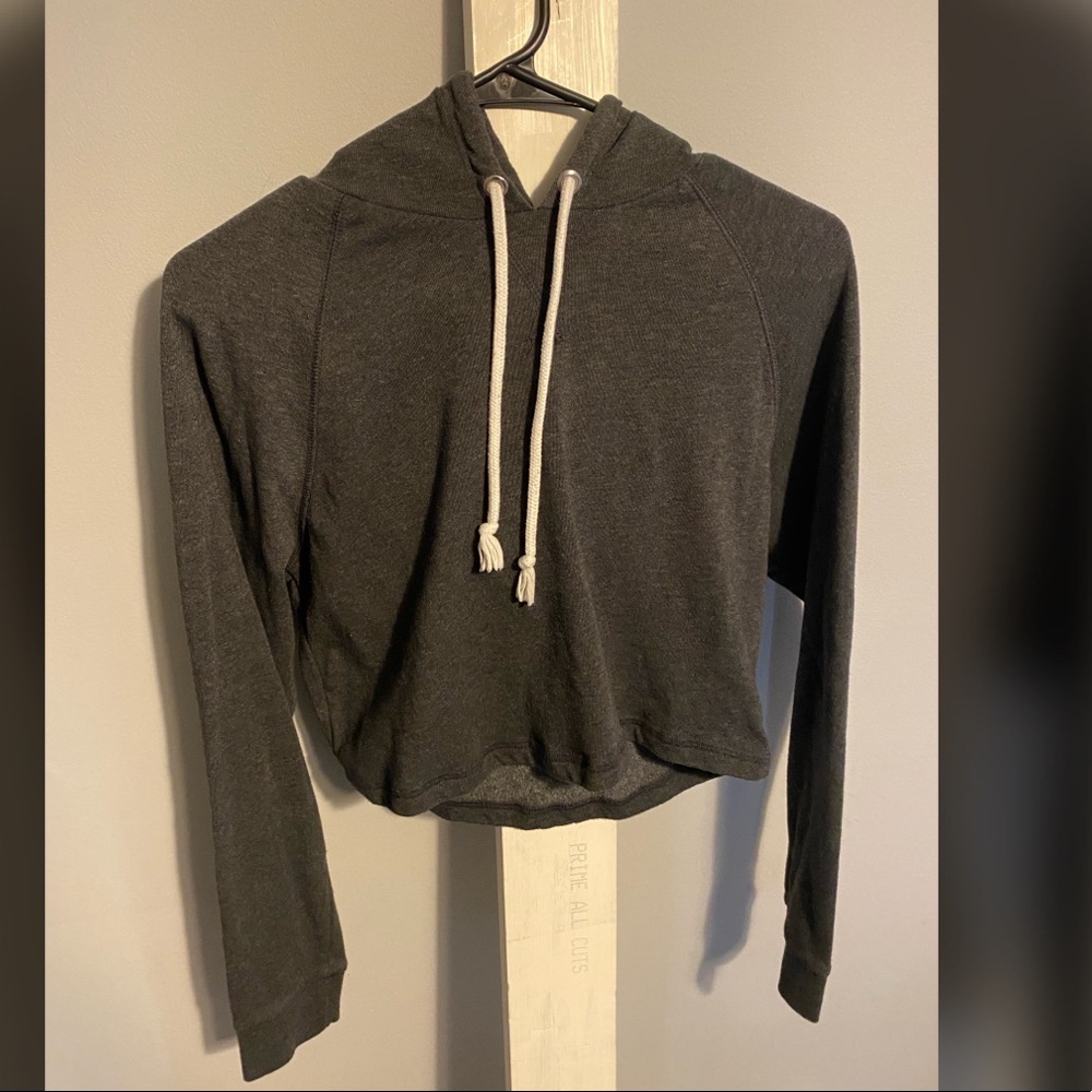 Cropped hoodie
